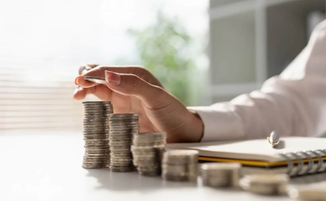 Oprocentowanie kredytu konsolidacyjnego: Ukryty sposób na niższe raty i oszczędności