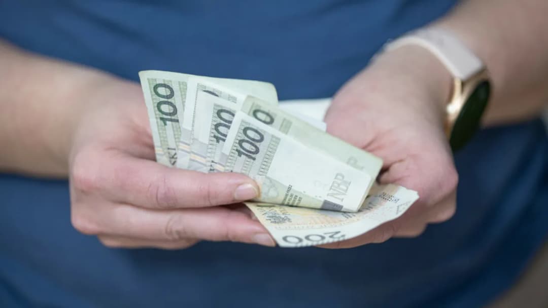 800 plus: Zmiana automatyczna! Kiedy złożyć nowy wniosek?