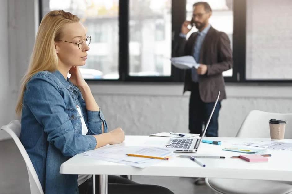 Ile zarabia specjalista ds windykacji? Odkryj prawdziwe zarobki!