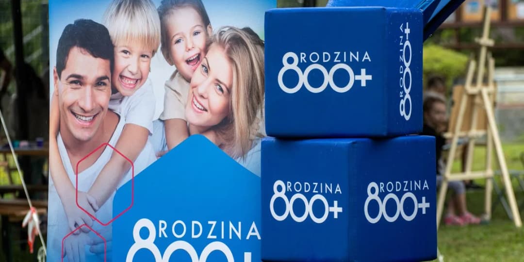 Sondaż 800 plus: Co Polacy myślą naprawdę? Pełna analiza!