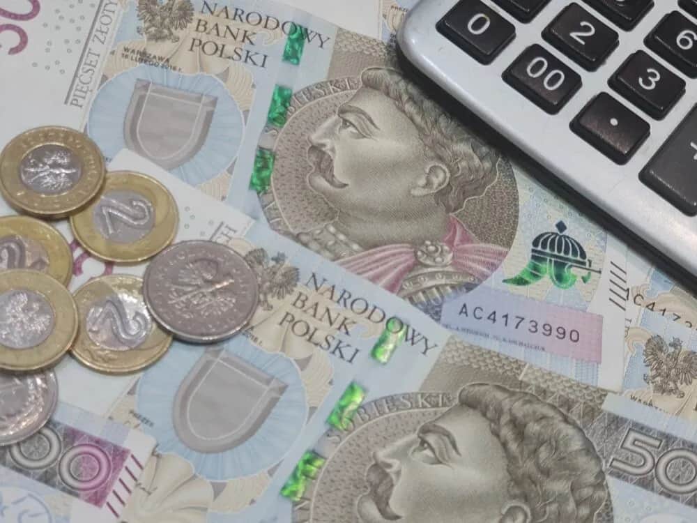 Oprocentowanie lokat: aktualne stawki i porównanie ofert banków